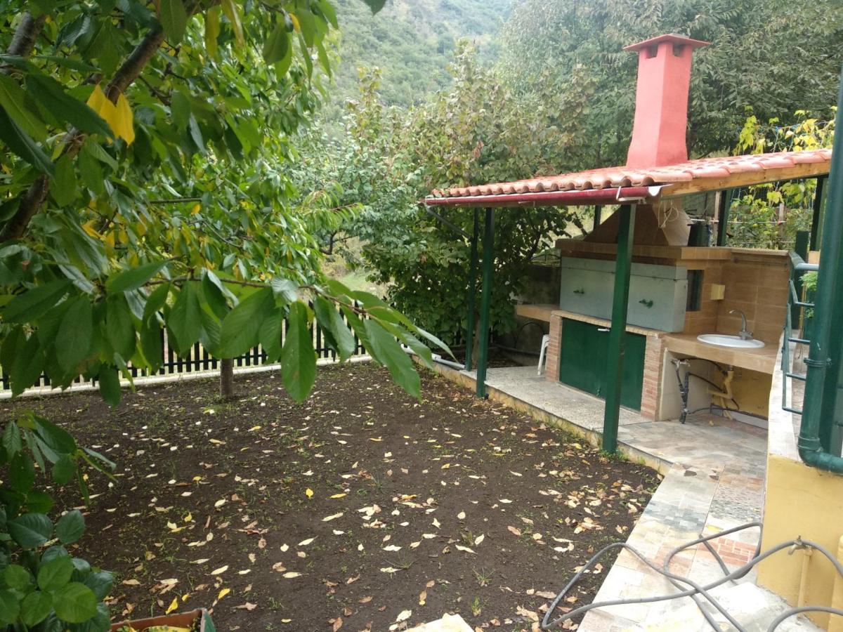 칼라브리타 Polytimi House 빌라 외부 사진